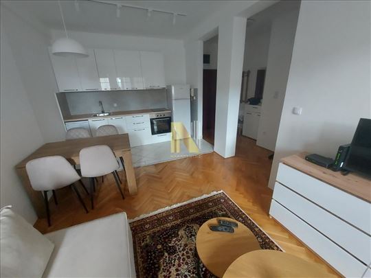 Jednoiposoban stan u Jovana Subotića