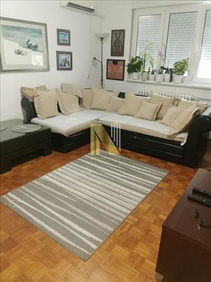 Kompletno renoviran dvosoban stan na mirnoj lokaci