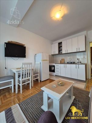 Namesten jednoiposoban stan sa parkingom, Telep