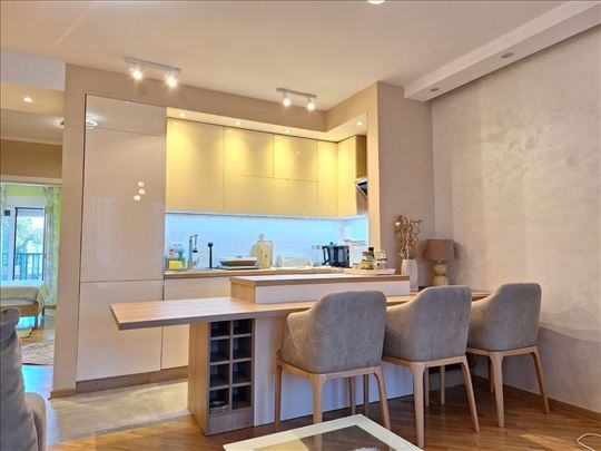 Nova zgrada, trosoban lux