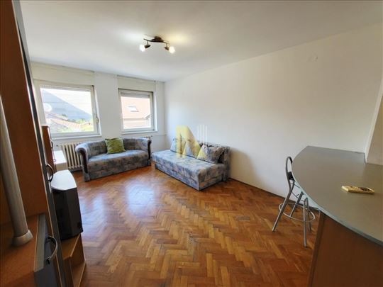 Odlična investicija, garsonjera u Centru