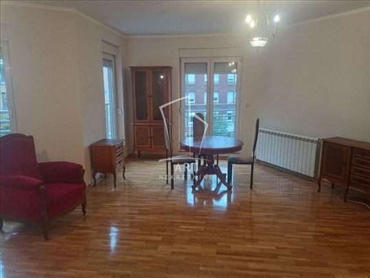 Odlična lokacija 4.0 stana, renoviran ID#12869