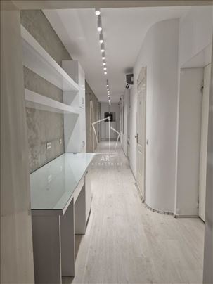 Odlična lokacija, renoviran, mereno 90m2 ID#12874