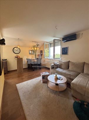 Porodičan stan na Banovom Brdu