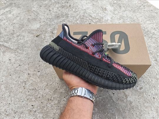 Yeezy 350 Boost V2, Yecheil; Nove Adidas patike