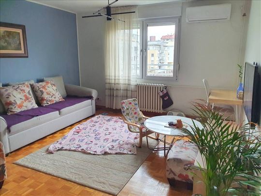 Zvezdara, Denkova bašta