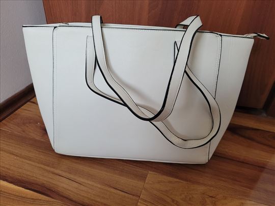 Bela tasna Stradivarius