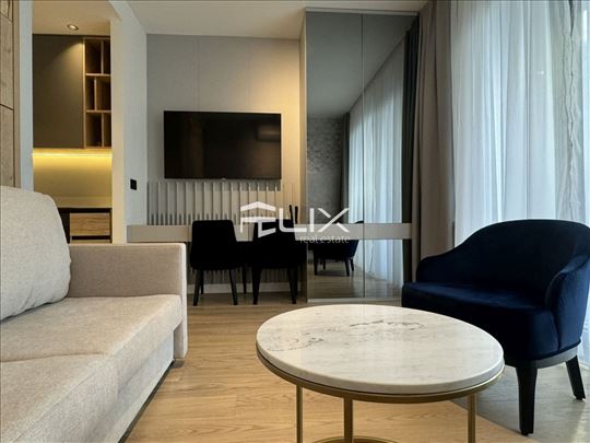 BW Simfonija - garsonjera sa garažnim mestom