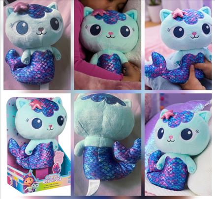 Gabi Dollhouse Macorena-pomera rep kada se stisne 