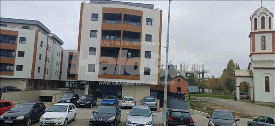 Garsonjera Novi Banovci centar, Kablar