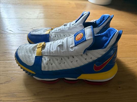 Lebron XVI SB
