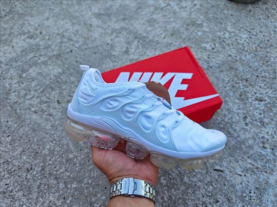 Nike Air Vapormax Plus, Triple White; Nike patike