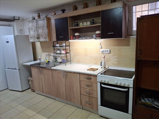 Prizemlje kuće izzdajem