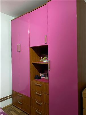 Prodajem POVOLJNO deciju sobu