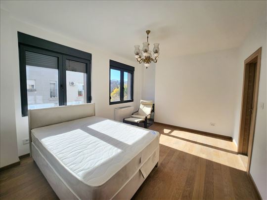 Prvo izdavanje sve NOVO, garaža u ceni