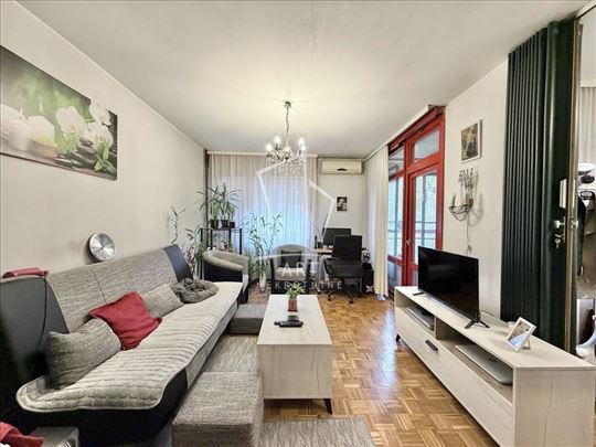 4.0 funkcionalan stan na Banjici ID#12879