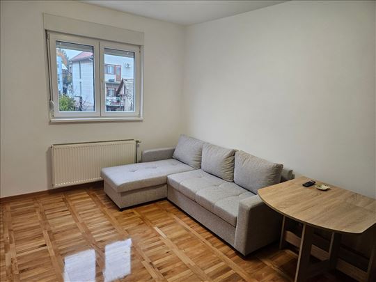 Borča, 1,5-sob, namešten, sa PARKINGOM