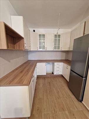 Centar nov 2.0 polunamešten