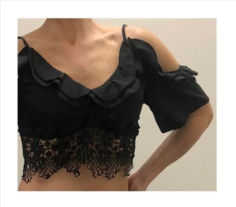 Crop majica (bluza) sa čipkom (vel. univerzalna)