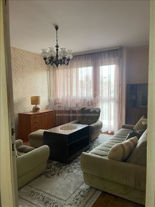 Komforan trosoban stan na top lokaciji