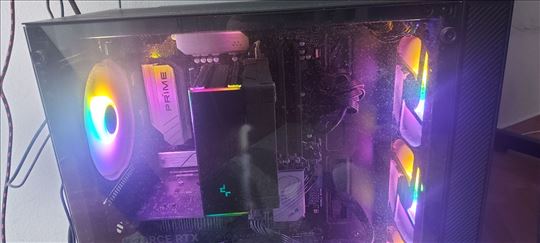 Gaming PC + Stol + Stolica (Citaj opis)