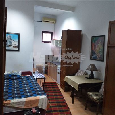 Lokal pretvoren u Garsonjeru