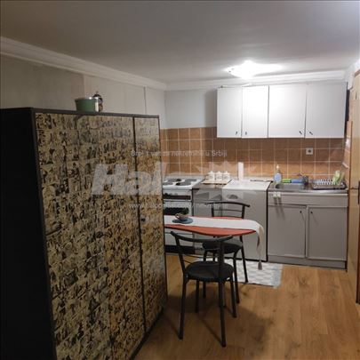 Garsonjera u centru KOD KEJA