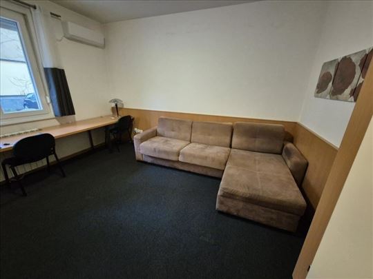 Izdaje se manji stan kod Liona,novogradnja ID#7187