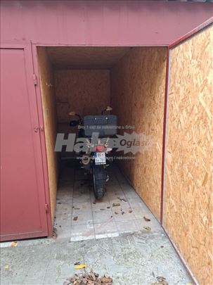 Izdajem garaže za motocikle - 6 mesta