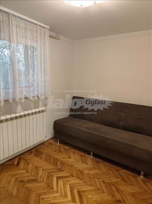 Izdajem sobu u Zarkovu bez troskova