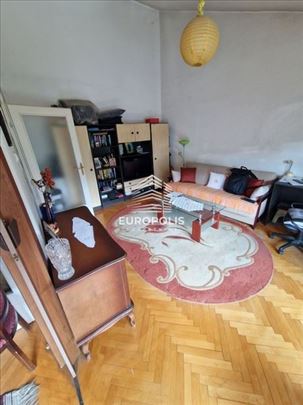 Odličan stan 2.5, za renoviranje, Čukarička padina