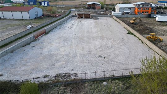 Plac krnjaca ogradjen struja voda 40ari nasut