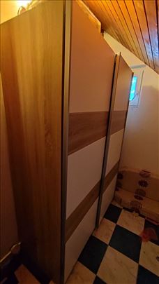 Poklanjam americki plakar i ostali namestaj