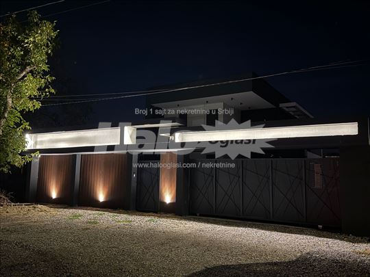 Prodaja luksuznih villa sa bazenom Novi Banovci