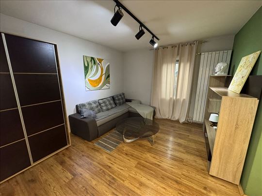 Stan Sa Pogledom Na Ceo Grad