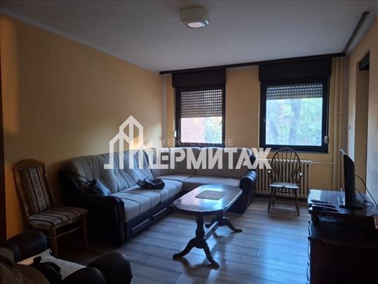 Višnjička banja, 70 m2, crvena fasadna cigla