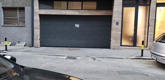 Vračar-Novopazarska 13m2 garažno mesto