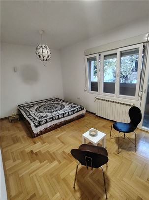 Žarkovo, Vladimira Dujića, 1.0-42 m2, prvi sprat