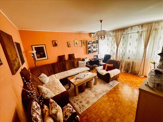 2.0 Konjarnik Olge Alkalaj renoviran 73m2 UKNJIŽEN