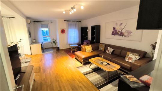 Belvil, Delta City, 120 m2, Svetao, Garažno mesto