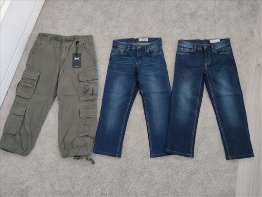 Klasicne farmerice sa ravnim nogavicama i pantalon