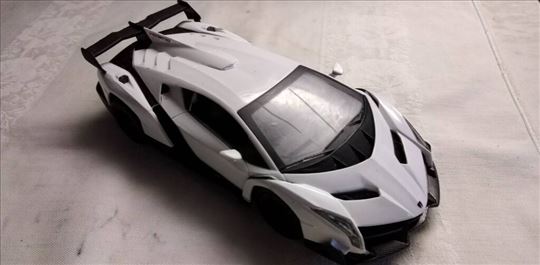 Na daljinski Lamborghini 2,4 GHz. razmera 1:24