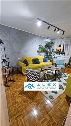 Odličan dvosoban stan u centru grada