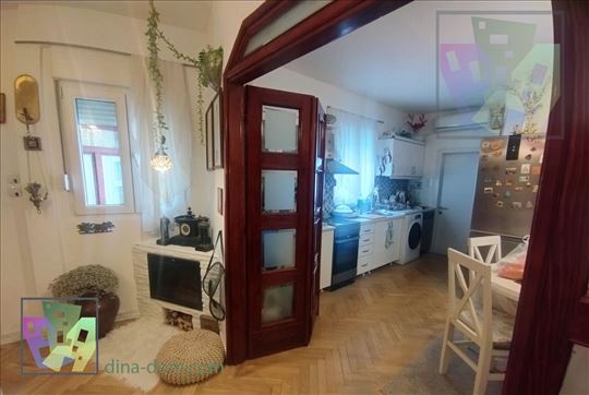 Potpuno renoviran stan kod Opštine Vračar