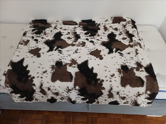 Prekrivač za bračni krevet ili trosed 235*220 cm