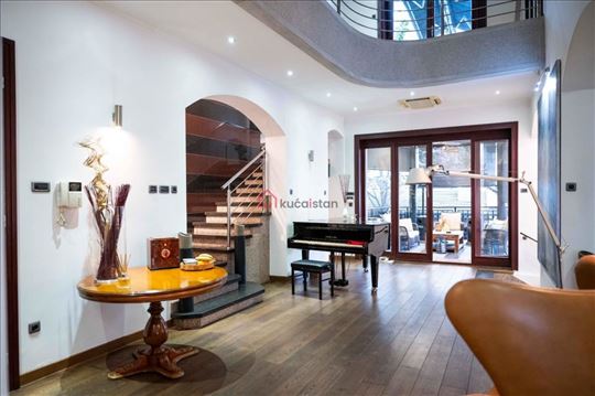 Vila sa istorijom.Moderni luksuz u prestižnoj zoni