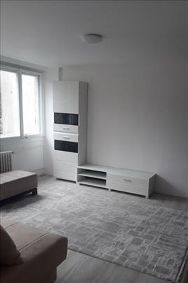 Vrh, Sve novo, Bez provizije, Namesteno