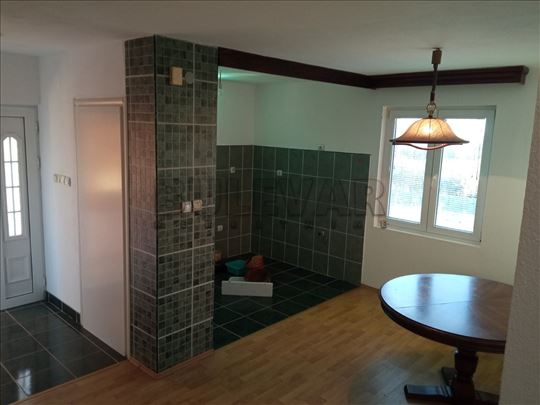 Baljkovac, Kragujevac - kuća 84 m2 u osnovi, na pl