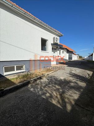 Beška, uknjižena kuća, plac 28 ar