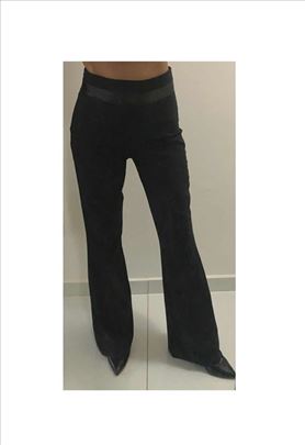 Elegantne crne duboke pantalone (XL) - nenošene